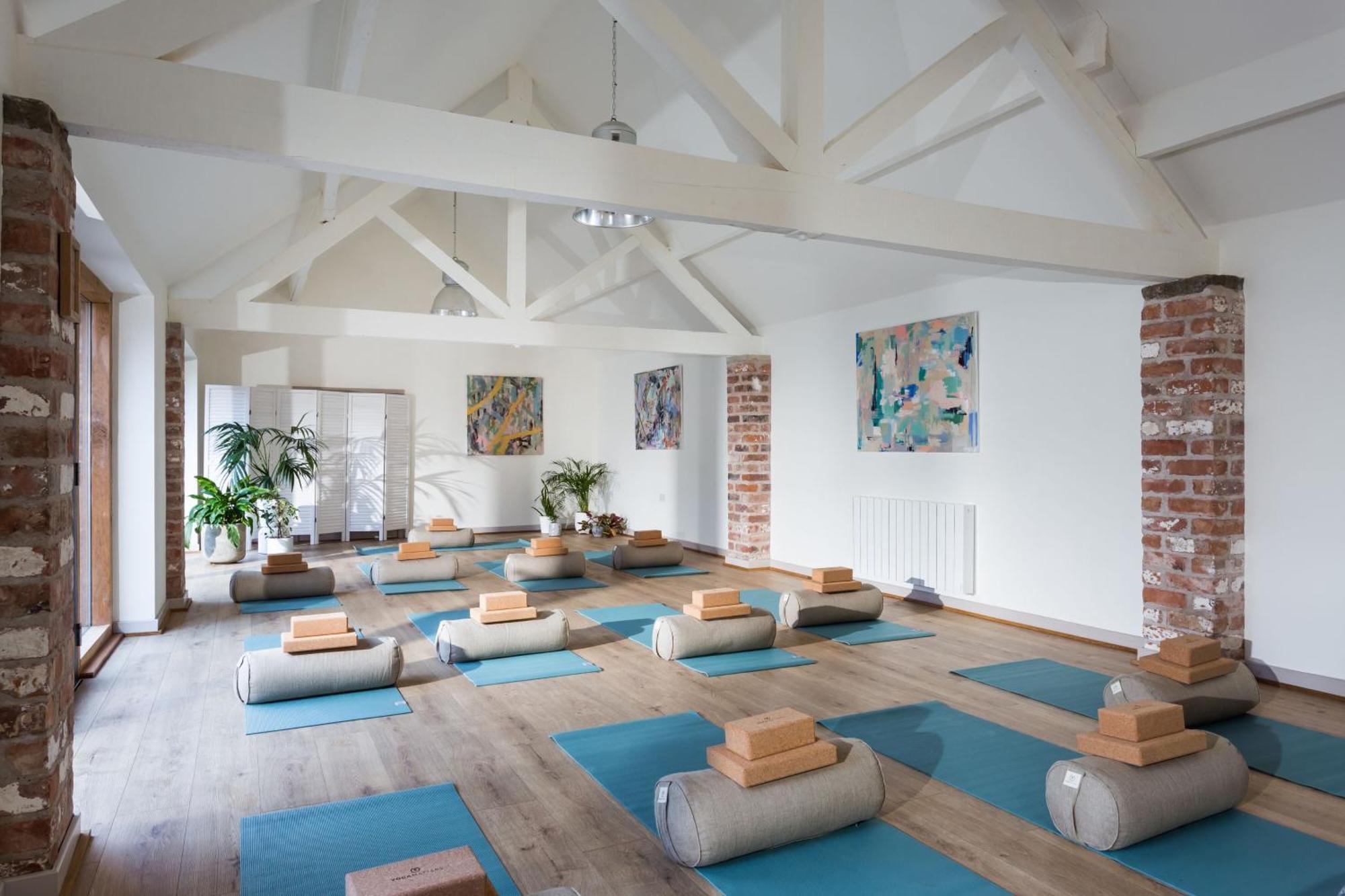 The Barn At Plas Ashpool Sleeps 8 Llandyrnog Exteriör bild