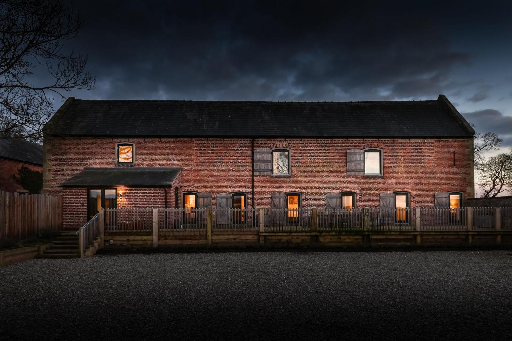 The Barn At Plas Ashpool Sleeps 8 Llandyrnog Exteriör bild