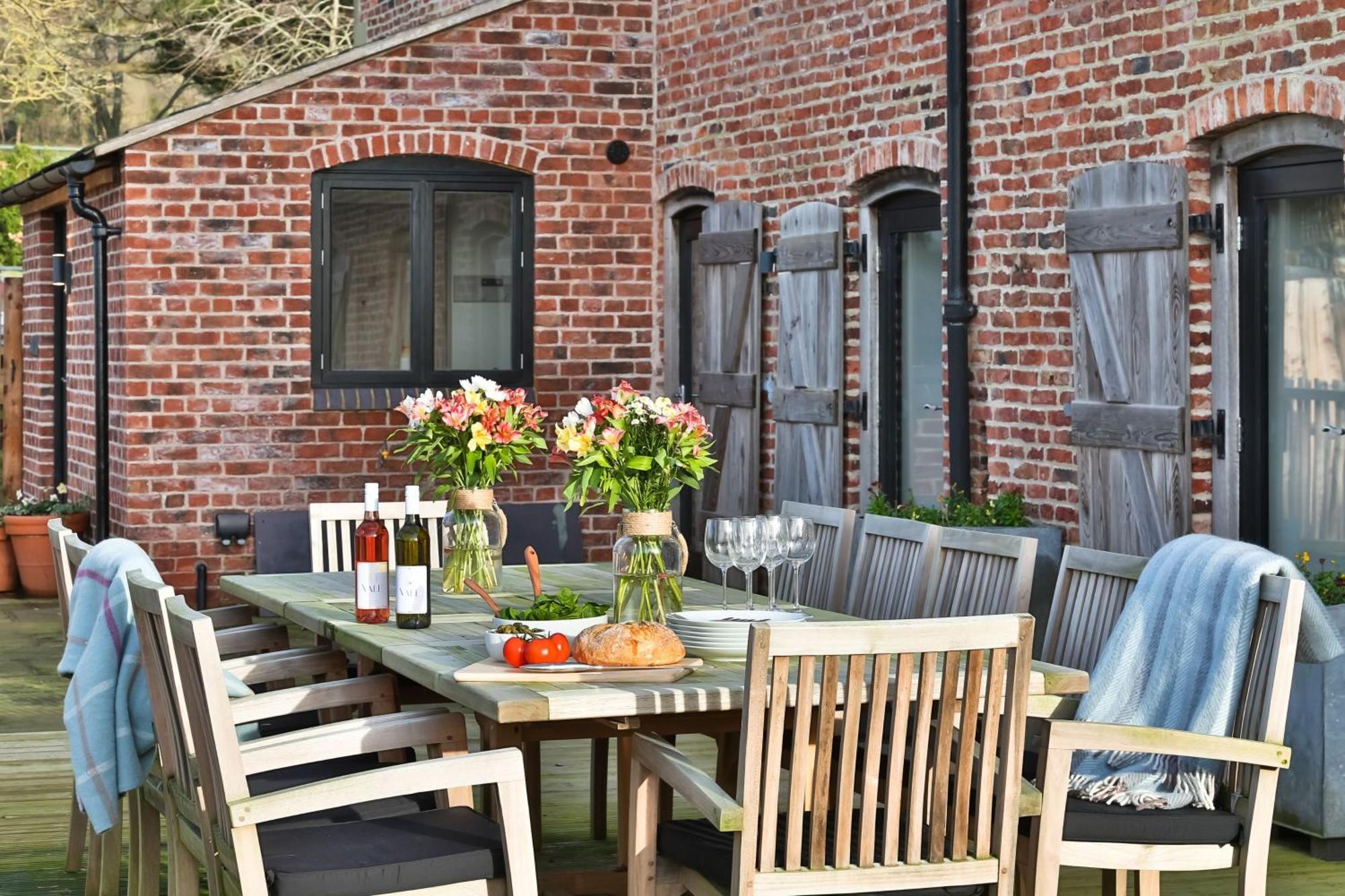 The Barn At Plas Ashpool Sleeps 8 Llandyrnog Exteriör bild
